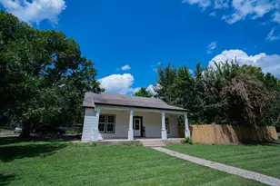 2145 16th St, Hempstead, TX 77445 - Photo 3