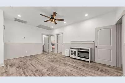 517 Moore Street, Tomball, TX 77375 - Photo 21