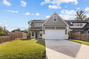 517 Moore St, Tomball, TX 77375 - Photo 1