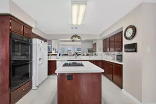 11418 Overbrook Ln, Houston, TX 77077 - Photo 19