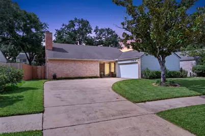 11418 Overbrook Lane, Houston, TX 77077 - Photo 7