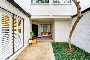 1403 E Brooklake Dr, Houston, TX 77077 - Photo 33