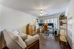 1403 E Brooklake Dr, Houston, TX 77077 - Photo 23