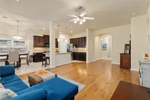 68 Hallmark Dr, Conroe, TX 77304 - Photo 9