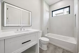 1014 Gardenia Dr, Houston, TX 77018 - Photo 21