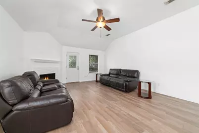13605 Trail Meadow Lane, Rosharon, TX 77583 - Photo 9