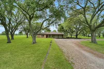 9606 Needville Fairchilds Road, Needville, TX 77461 - Photo 5