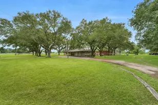 9606 Needville Fairchilds Rd, Needville, TX 77461 - Photo 9