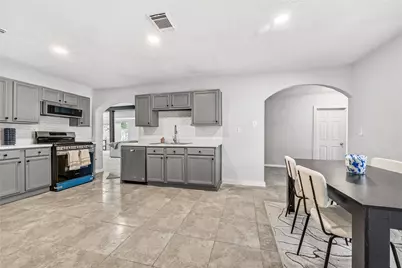 7026 Hedgewood Street, Houston, TX 77016 - Photo 7
