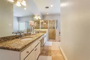 1301 W 25th St, Houston, TX 77008 - Photo 11