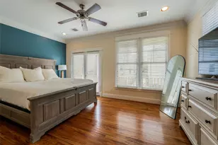 1301 W 25th St, Houston, TX 77008 - Photo 9