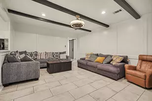 8319 Crestwood Dr, Texas City, TX 77591 - Photo 9