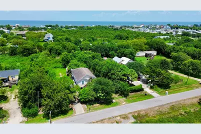 2329 Avenue D, San Leon, TX 77539 - Photo 1