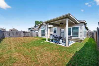 12335 King Henry Dr, Houston, TX 77044 - Photo 31