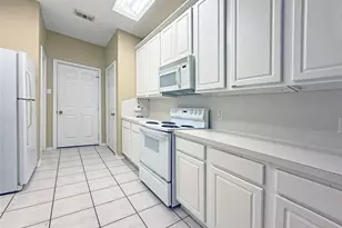 63 Ledgestone Pl, The Woodlands, TX 77382 - Photo 13