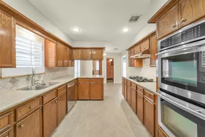 807 Green Belt Drive, Sugar Land, TX 77498 - Photo 5