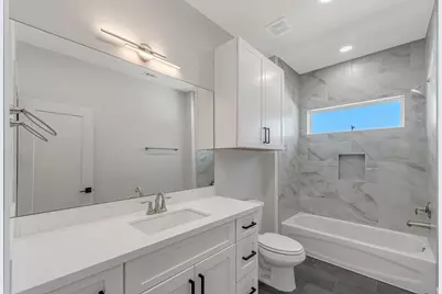 123 Amundsen Street #B, Houston, TX 77009 - Photo 33
