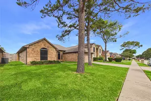 1105 Glencrest Dr, La Porte, TX 77571 - Photo 3