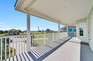 3911 Warrior Ct, Galveston, TX 77554 - Photo 5