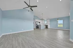 3911 Warrior Ct, Galveston, TX 77554 - Photo 11