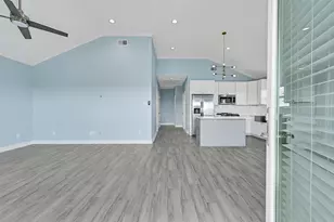 3911 Warrior Ct, Galveston, TX 77554 - Photo 7