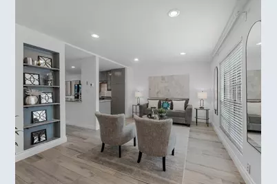 11002 Hammerly Boulevard #104, Houston, TX 77043 - Photo 3