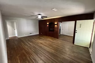 911 N Ashbel St, Baytown, TX 77520 - Photo 7