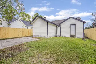 5108 Clay St, Houston, TX 77023 - Photo 21