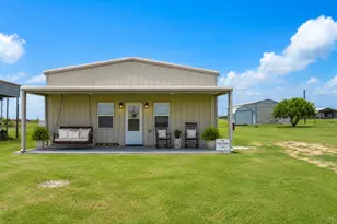 39 Tiger Shark Ln, Palacios, TX 77465 - Photo 3