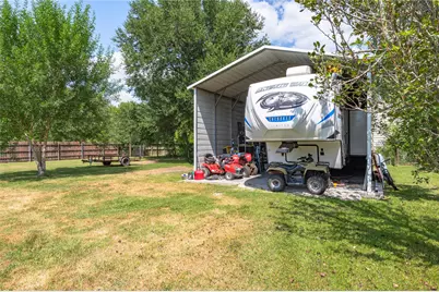 3231 W Meadow Lane, Dickinson, TX 77539 - Photo 37