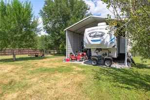 3231 W Meadow Ln, Dickinson, TX 77539 - Photo 37