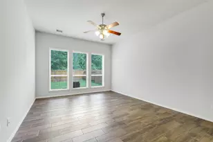 218 Kinnerly Peak Pl, Montgomery, TX 77316 - Photo 17