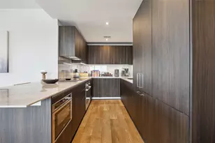 1701 Hermann Dr, Houston, TX 77004 - Photo 7