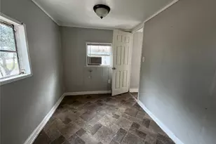 914 Queenswood, Montgomery, TX 77316 - Photo 5