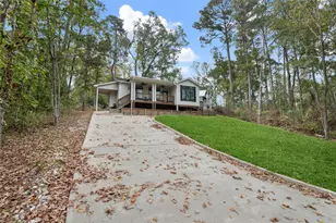 71 White Oak St, Point Blank, TX 77364 - Photo 1