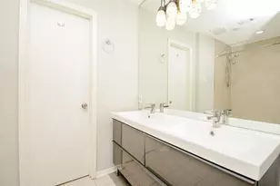 8728 Wilcrest Dr, Houston, TX 77099 - Photo 11