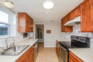 8728 Wilcrest Dr, Houston, TX 77099 - Photo 3