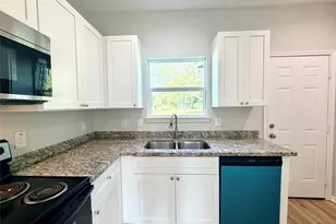 502 Ross Sterling St, Anahuac, TX 77514 - Photo 15