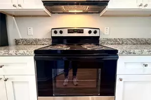 502 Ross Sterling St, Anahuac, TX 77514 - Photo 13