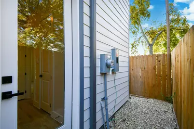 3229 Tuam Street, Houston, TX 77004 - Photo 9