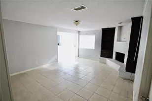 10703 Sageberry Dr, Houston, TX 77089 - Photo 5