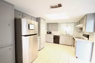 10703 Sageberry Drive, Houston, TX 77089 - Photo 19