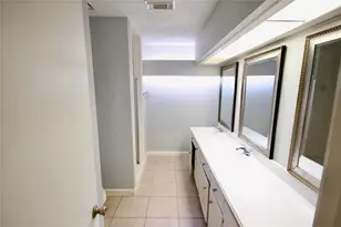 10703 Sageberry Dr, Houston, TX 77089 - Photo 7