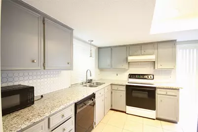 10703 Sageberry Drive, Houston, TX 77089 - Photo 15
