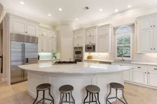82 E Bracebridge Cir, The Woodlands, TX 77382 - Photo 15