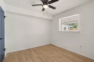 2119 Barr St, Houston, TX 77080 - Photo 9