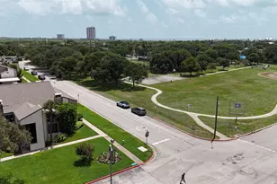 7014 N Holiday Dr, Galveston, TX 77550 - Photo 5