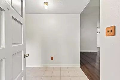 10846 W Mulberry Drive, La Porte, TX 77571 - Photo 3