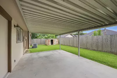 10846 W Mulberry Drive, La Porte, TX 77571 - Photo 23