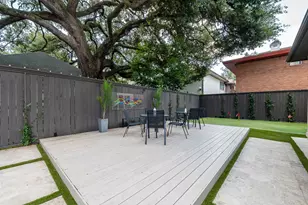 1409 Indiana St, Houston, TX 77006 - Photo 5